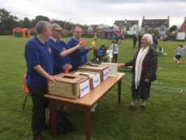 Human Fruit Machine